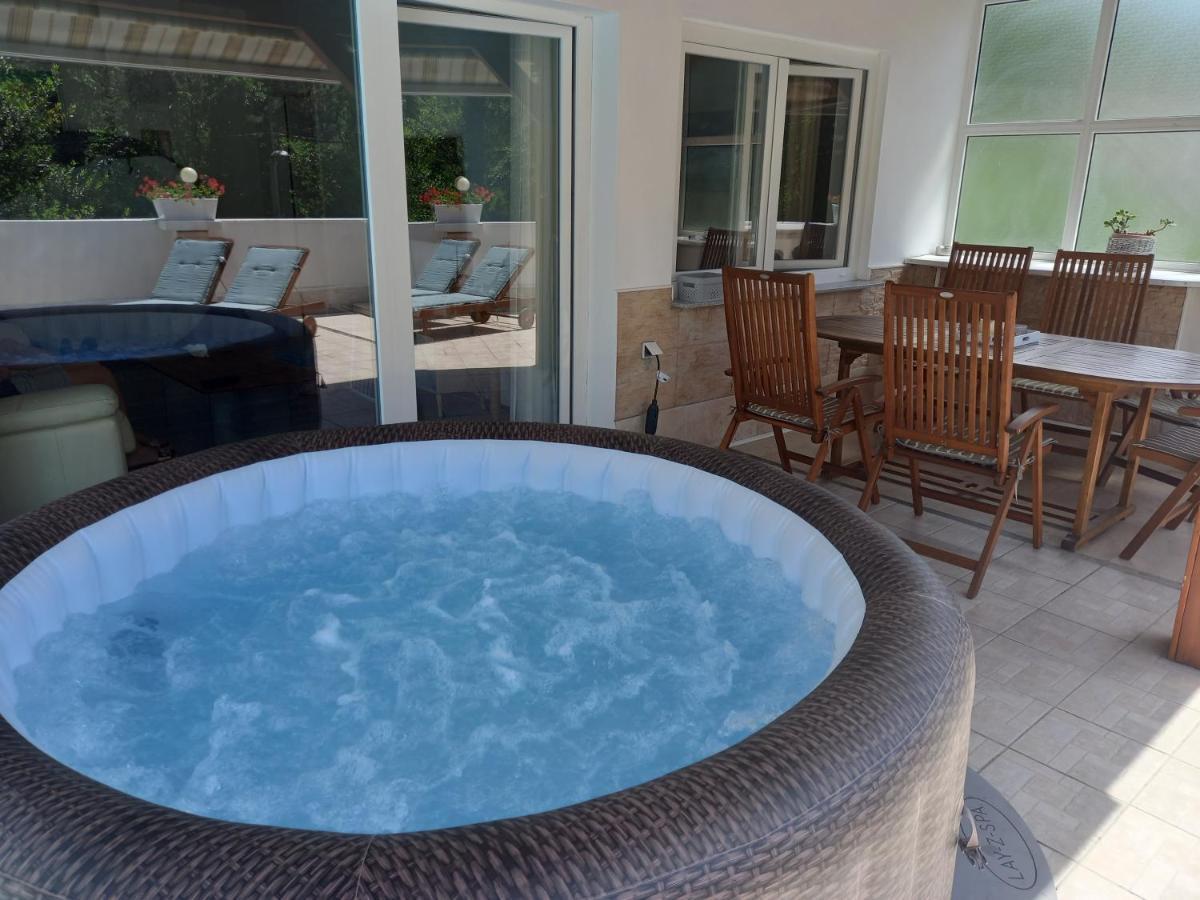 רייקה Vila Brig 108 - Private Swimming Pool And Jacuzzi מראה חיצוני תמונה
